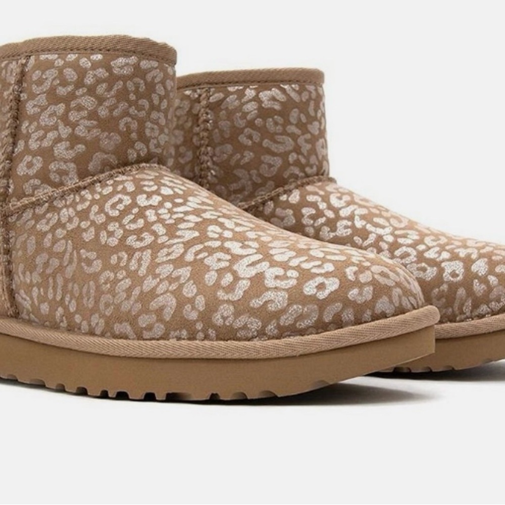 UGG Classic Mini in Snow Leopard - Picture 3 of 8